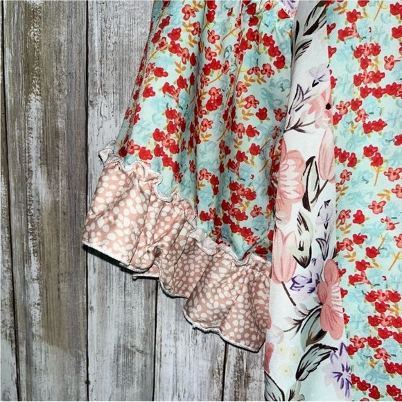 Jodifl Mixed Floral Print Blouse - Picture 6 of 6